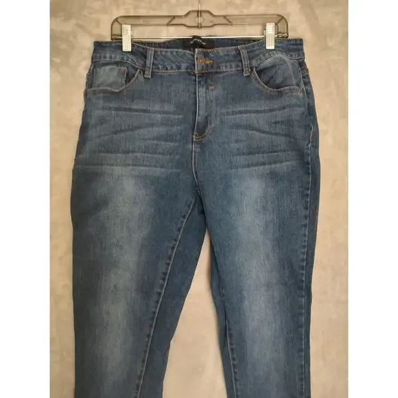 Ashley Stewart, Womens Jeans, Blue, Size 14, Stretchy, Tappered Leg, Distressed - Picture 9 of 13